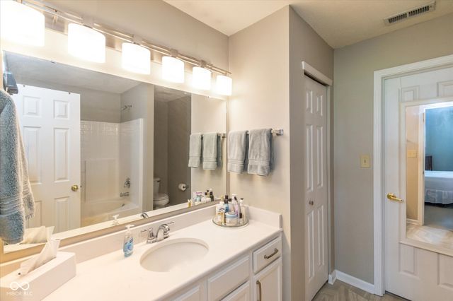 4530 Golden Hinde Way, Westfield, IN 46062