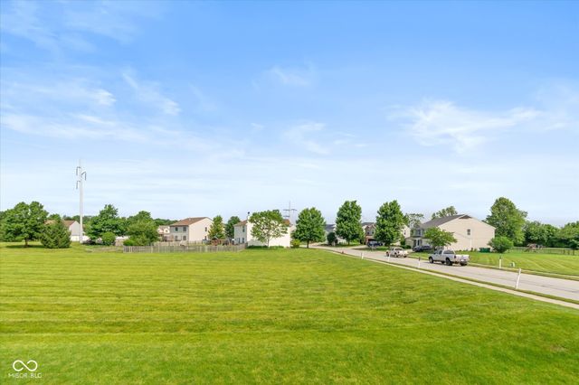 4530 Golden Hinde Way, Westfield, IN 46062