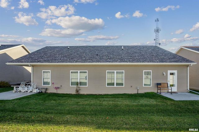 2406 13TH Street, Silvis, IL 61282