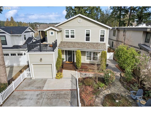 135 MIDDLECREST Rd, Lake Oswego, OR 97034