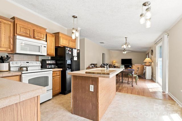 175 Riverfield Drive, Statesville, NC 28625