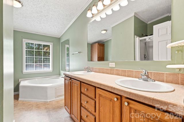 175 Riverfield Drive, Statesville, NC 28625