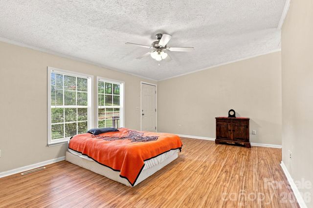 175 Riverfield Drive, Statesville, NC 28625