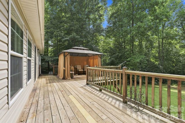 175 Riverfield Drive, Statesville, NC 28625