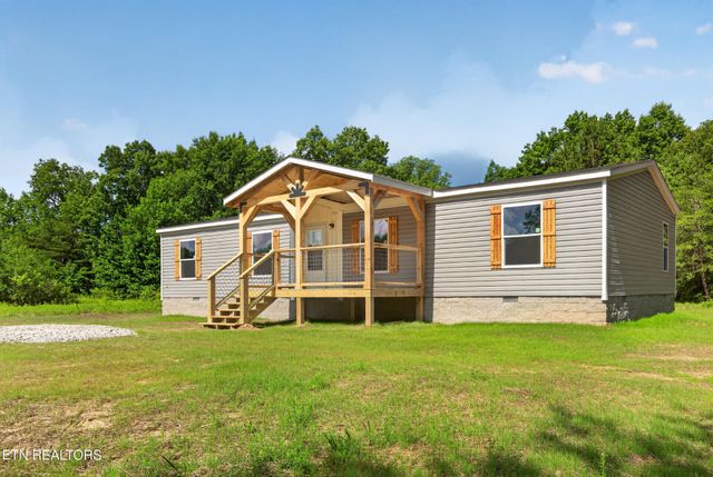 1090 Bill Black Rd, Jamestown, TN 38556