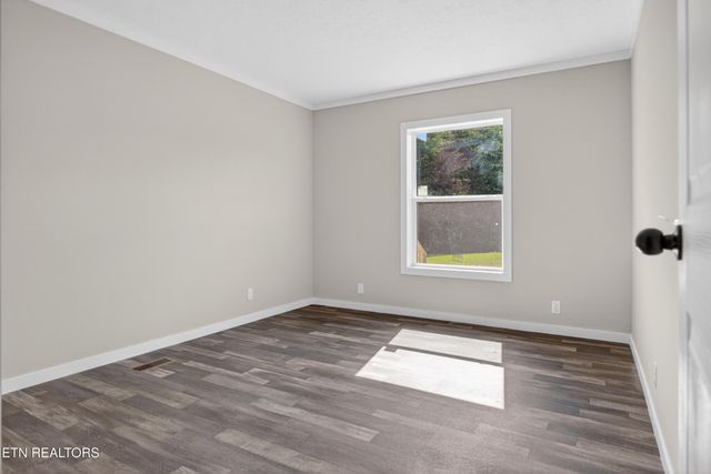 1090 Bill Black Rd, Jamestown, TN 38556