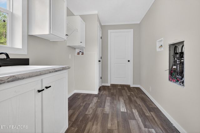 1090 Bill Black Rd, Jamestown, TN 38556
