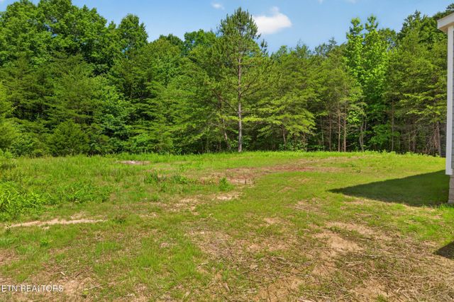 1090 Bill Black Rd, Jamestown, TN 38556