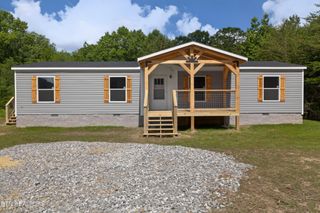 1090 Bill Black Rd, Jamestown, TN 38556