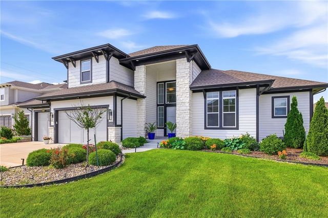 15620 Catalina Street, Overland Park, KS 66224