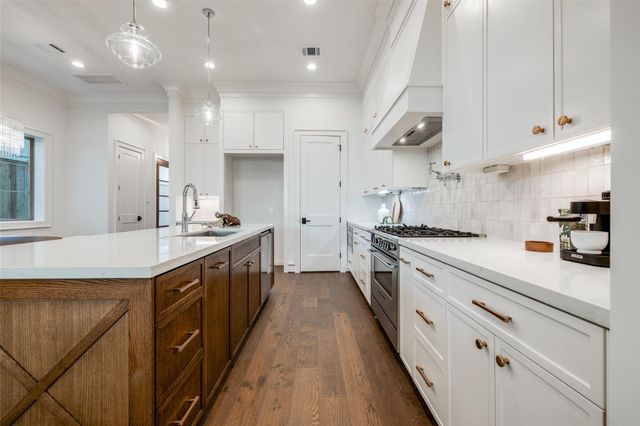 2413 Brun Street A, Houston, TX 77019