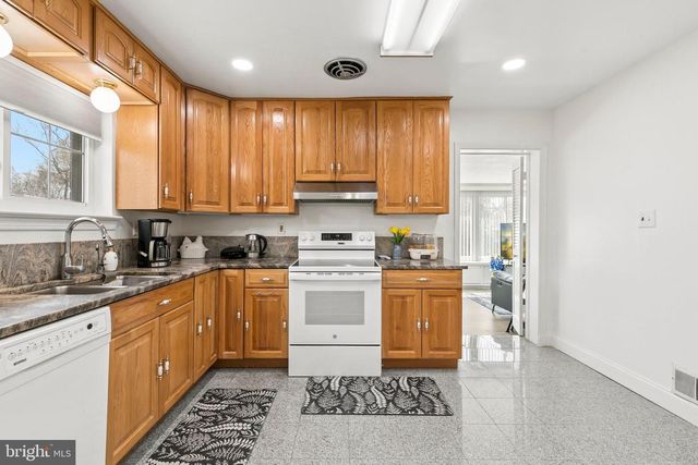 12829 BAKER DR, Silver Spring, MD 20904