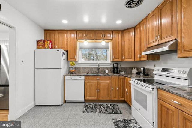 12829 BAKER DR, Silver Spring, MD 20904