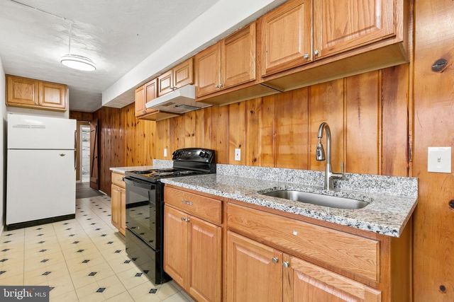 12829 BAKER DR, Silver Spring, MD 20904