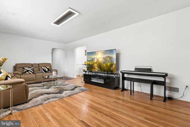 12829 BAKER DR, Silver Spring, MD 20904