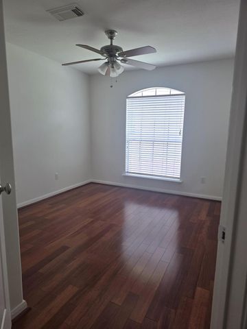2710 Grants Lake Boulevard K2, Sugar Land, TX 77479