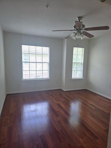 2710 Grants Lake Boulevard K2, Sugar Land, TX 77479