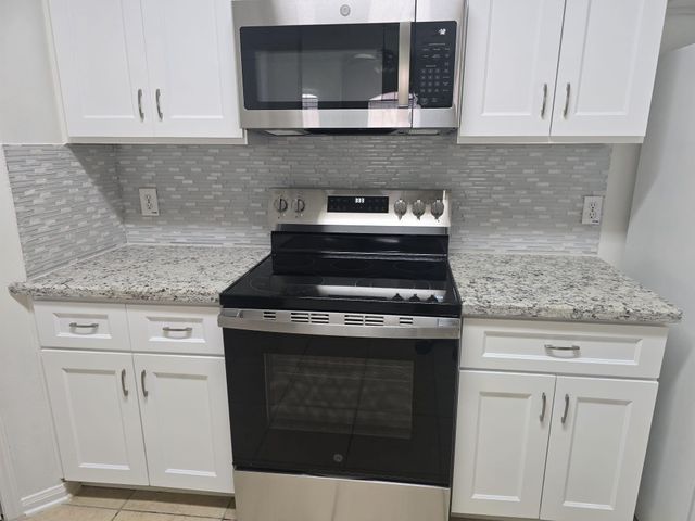 2710 Grants Lake Boulevard K2, Sugar Land, TX 77479