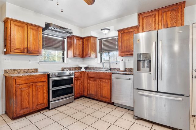 491 Herron TRL, Mcdade, TX 78650