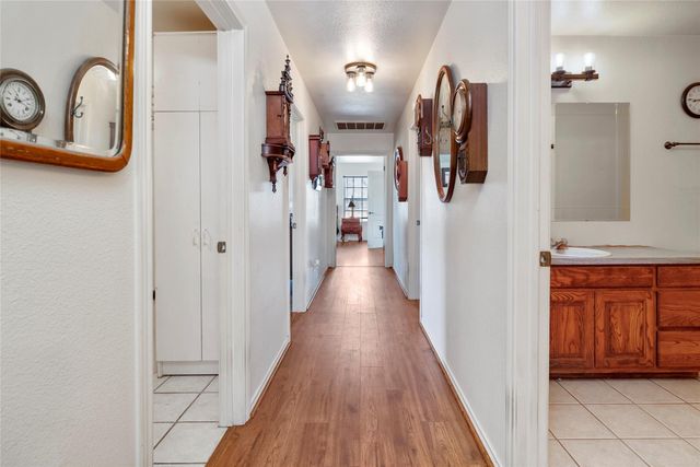 491 Herron TRL, Mcdade, TX 78650