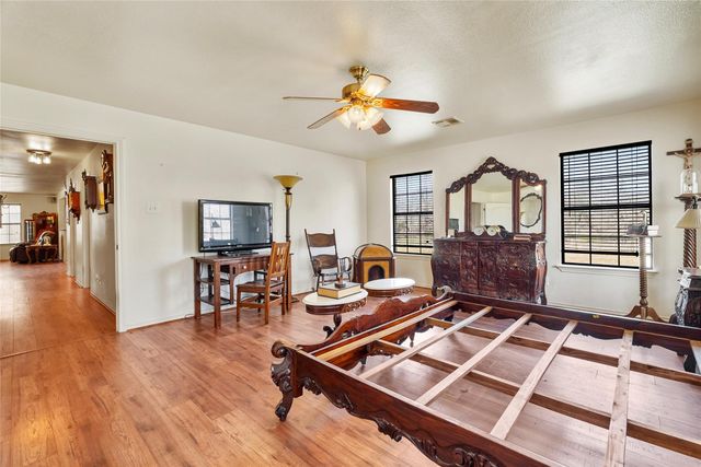 491 Herron TRL, Mcdade, TX 78650