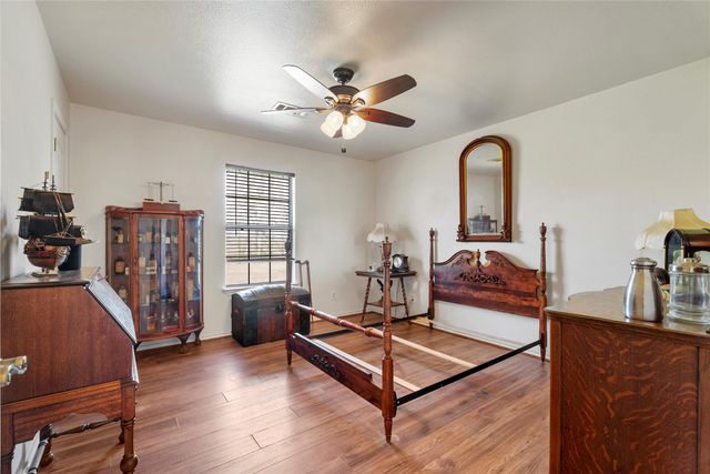 491 Herron TRL, Mcdade, TX 78650