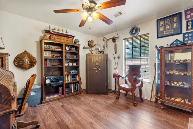 491 Herron TRL, Mcdade, TX 78650