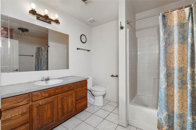 491 Herron TRL, Mcdade, TX 78650