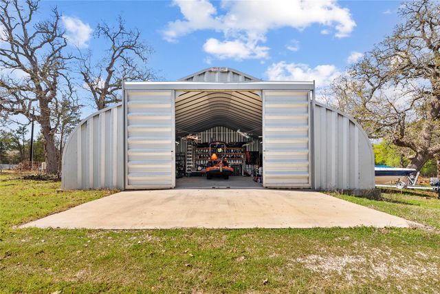 491 Herron TRL, Mcdade, TX 78650