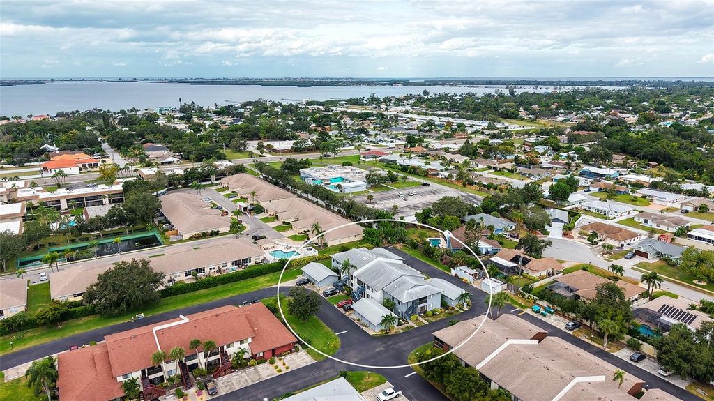 7210 27TH AVENUE DR W 7210, Bradenton, FL 34209