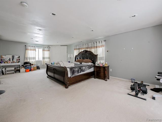 3950 Burton Street, Inkster, MI 48141