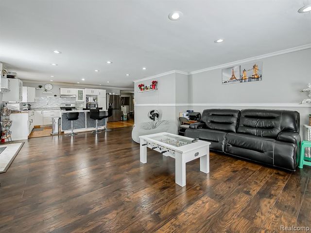 3950 Burton Street, Inkster, MI 48141