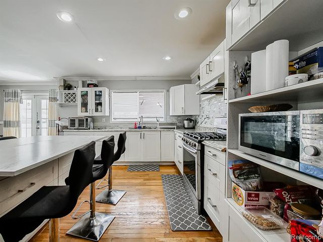 3950 Burton Street, Inkster, MI 48141