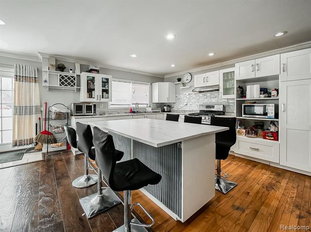 3950 Burton Street, Inkster, MI 48141