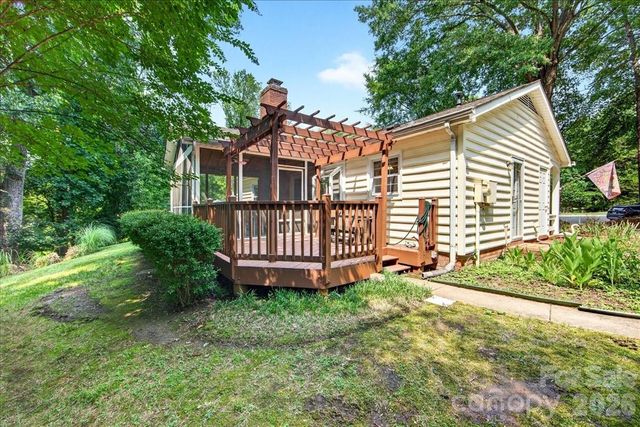 2703 Bremer Court, Charlotte, NC 28210