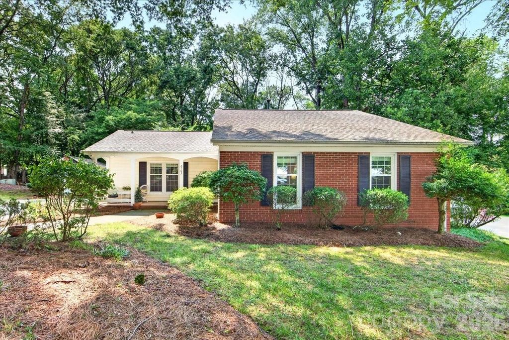 2703 Bremer Court, Charlotte, NC 28210