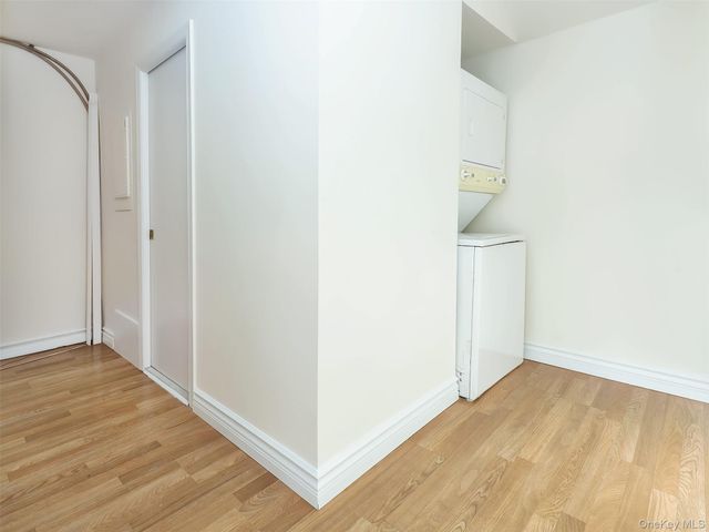 12 Rams Hill Road upper, Glenwood Landing, NY 11547