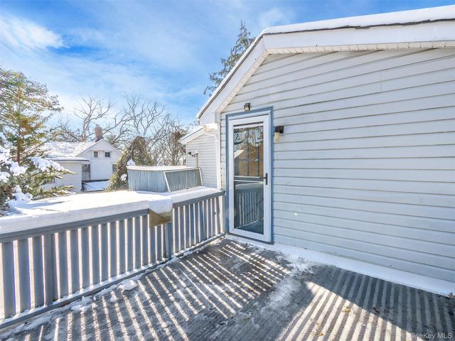 12 Rams Hill Road upper, Glenwood Landing, NY 11547