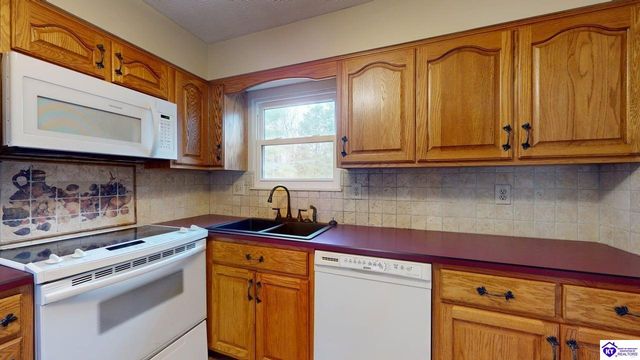 354 Boone Trace, Radcliff, KY 40160