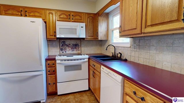 354 Boone Trace, Radcliff, KY 40160