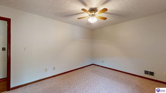 354 Boone Trace, Radcliff, KY 40160