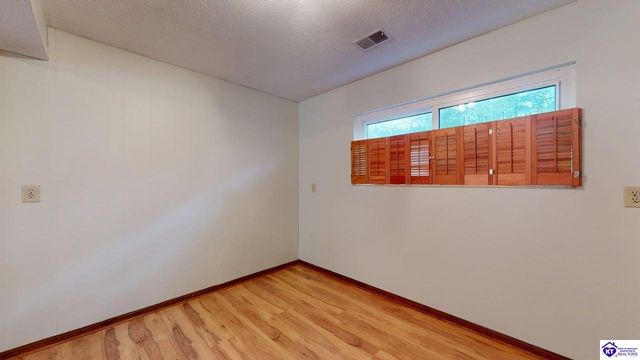 354 Boone Trace, Radcliff, KY 40160