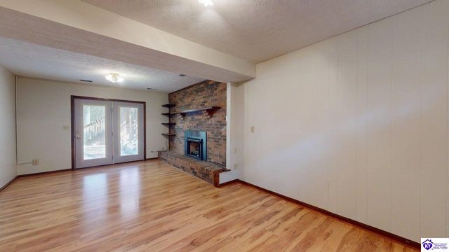 354 Boone Trace, Radcliff, KY 40160