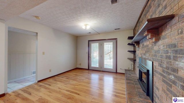 354 Boone Trace, Radcliff, KY 40160