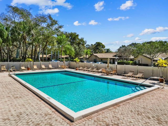 2621 N Carambola Cir N 1707, Coconut Creek, FL 33066