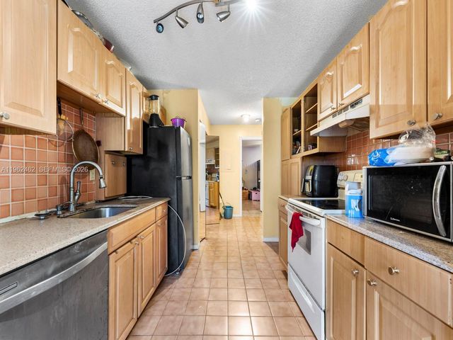 2621 N Carambola Cir N 1707, Coconut Creek, FL 33066