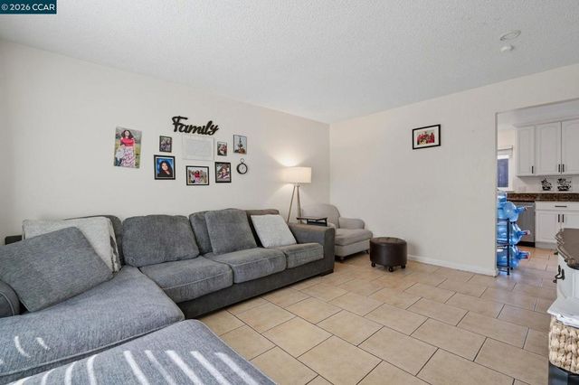 14 El Capitan Ln, Antioch, CA 94509