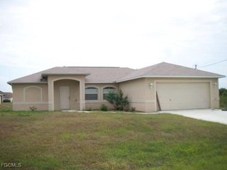 367 Portal AVE, Lehigh Acres, FL 33974