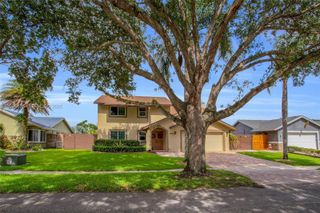 4890 SW 104th Ave, Cooper City, FL 33328