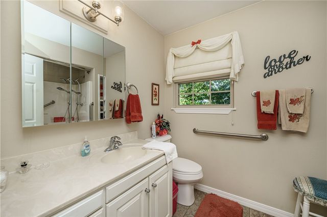 101 Beaverview Drive, Eureka Springs, AR 72631